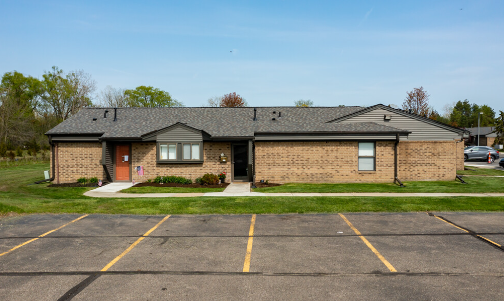 Tapiola Village Apartments, 35150 W. 8 Mile Rd., Farmington Hills, MI